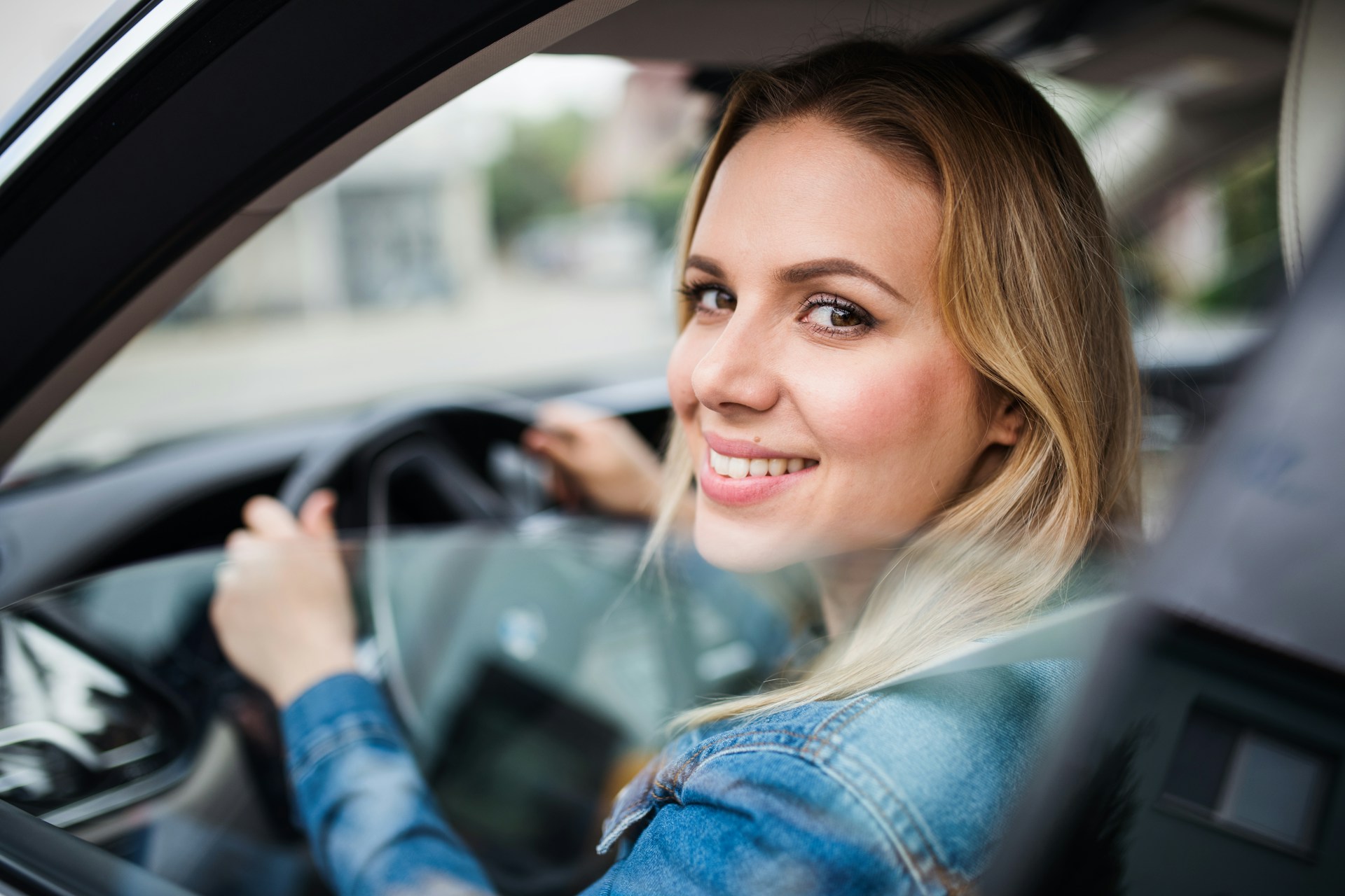 Zasady eco drivingu – jak jechać ekonomicznie i bezpiecznie?